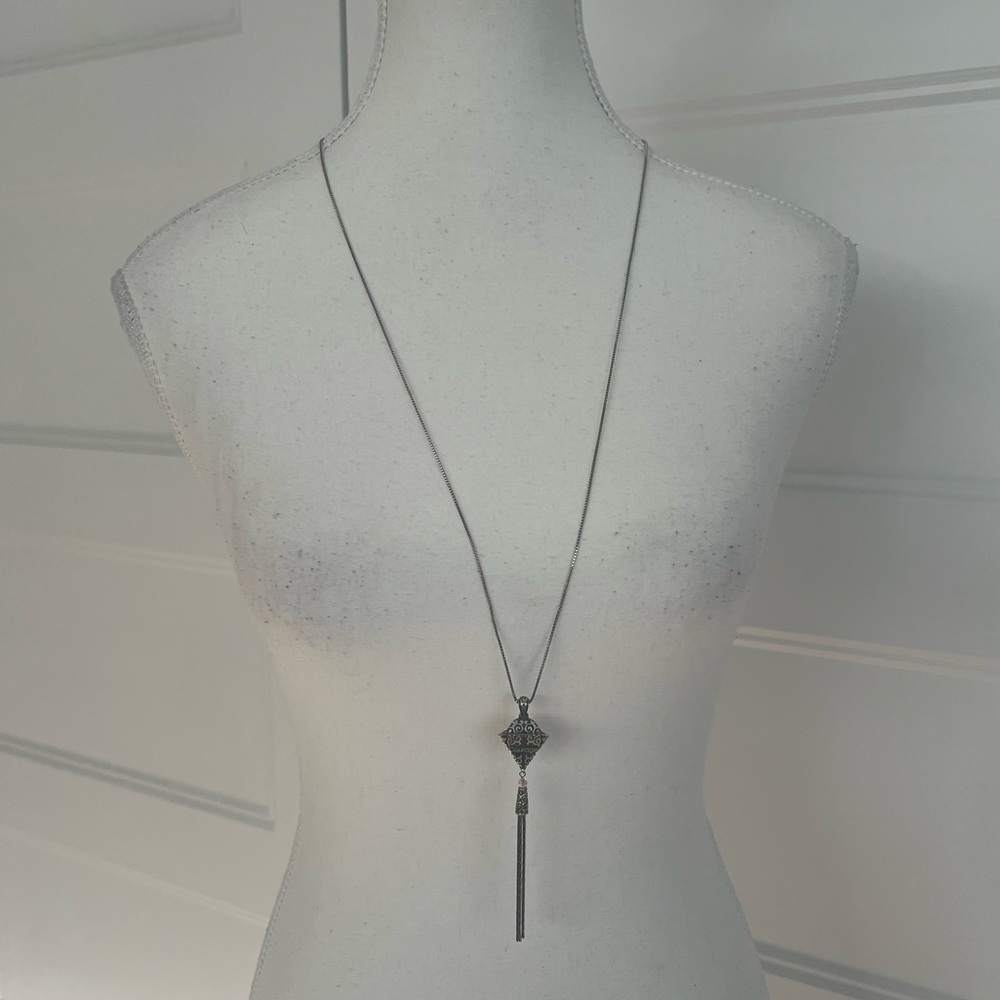Caroline Neron necklace